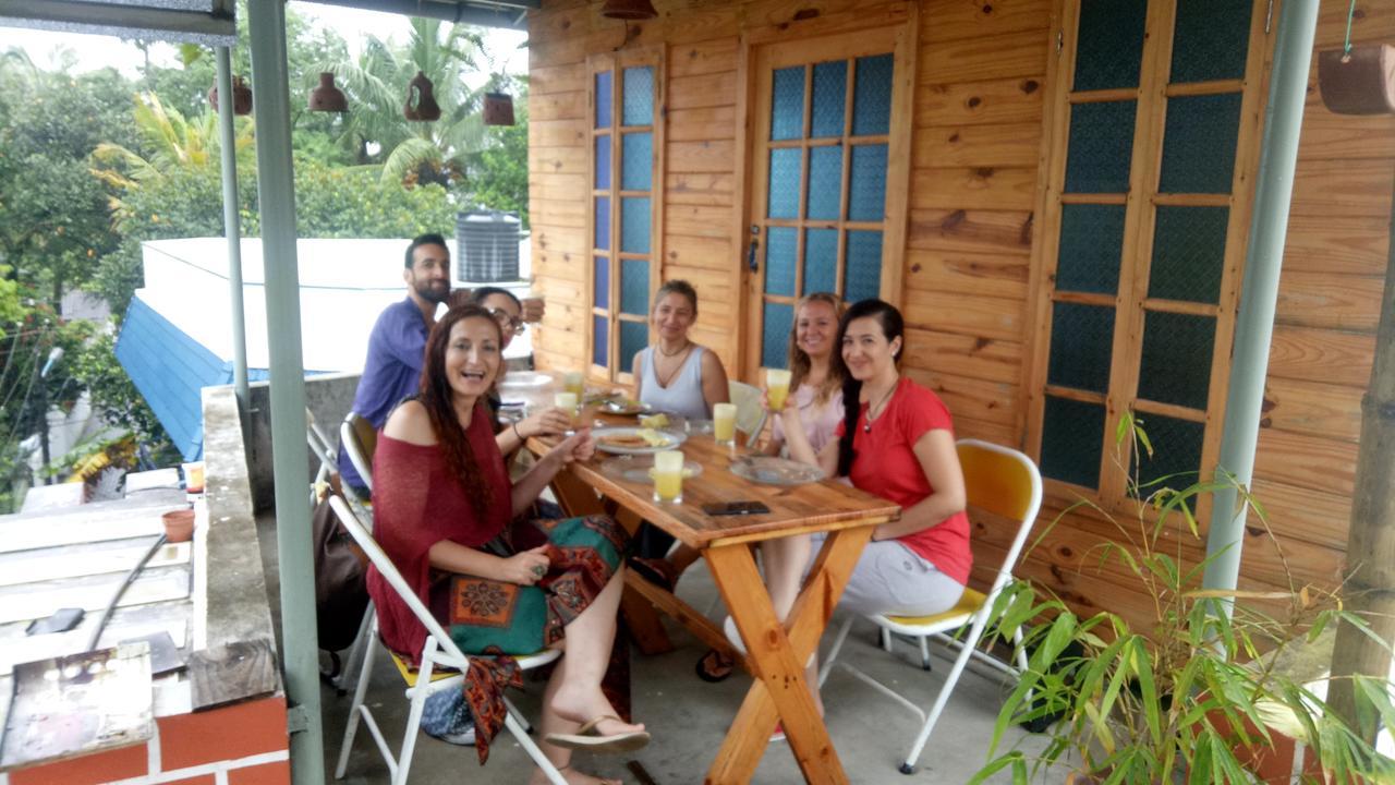 Niya Nest Homestay Kochi Ngoại thất bức ảnh